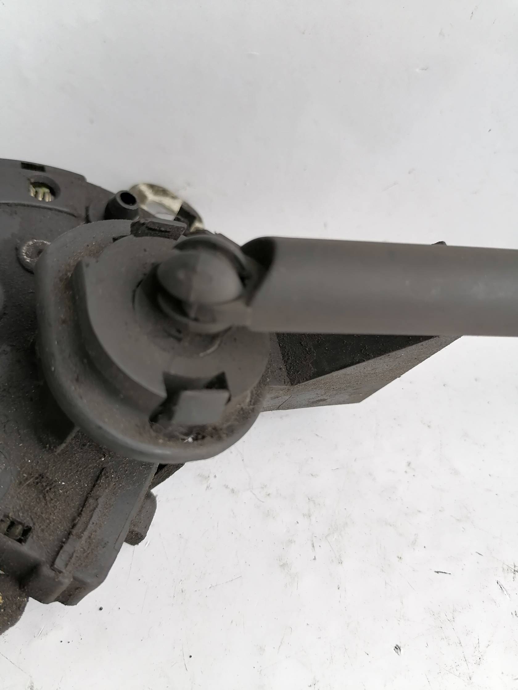 Serratura cofano ant.